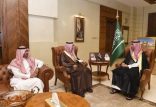 سمو محافظ جدة يستقبل مدير الجمعية العربية السعودية للثقافة والفنون بجدة وعدد من أعضاء الجمعية