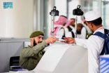 الجوازات بمطار الأمير محمد بن عبدالعزيز تستقبل أولى رحلات ضيوف الرحمن من جمهورية إندونيسيا القادمين لأداء فريضة الحج لعام 1447هـ