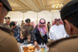 الأمير سعود بن مشعل يشارك رجال الأمن ومسؤولي الجهات الحكومية إفطار هم في المسجد الحرام