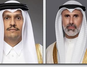 وزير الخارجية الكويتى يبحث هاتفياً مع رئيس الوزراء القطري آخر التطورات الإقليمية