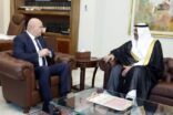 الرئيس اللبناني يستقبل سفير خادم الحرمين الشريفين