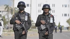 مقتل عنصرين مسلحين واعتقال أربعة في عملية أمنية شمال غربي باكستان