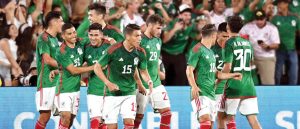 المكسيك تستهل مشوارها في المونديال بفوز على جنوب أفريقيا بثنائية نظيفة