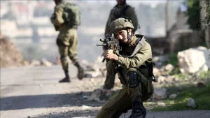 إصابة ثلاثة فلسطينيين برصاص الاحتلال الإسرائيلي في قطاع غزة